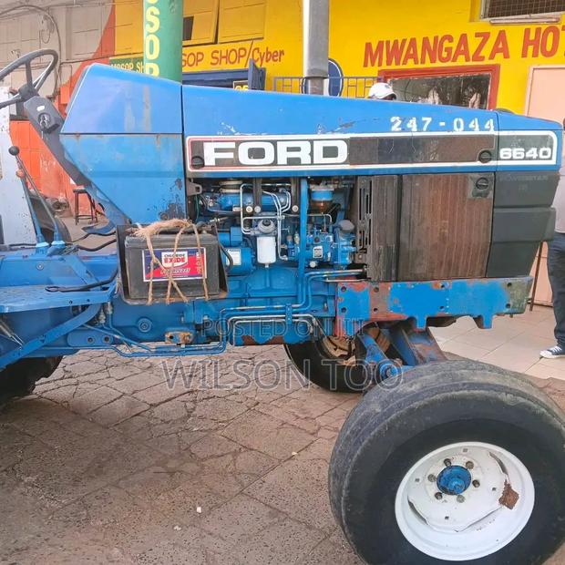 Tractor Newholland 6640 - thumbnail 3