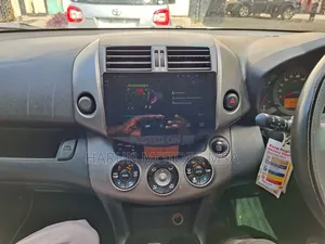 Toyota Vanguard 2012 White