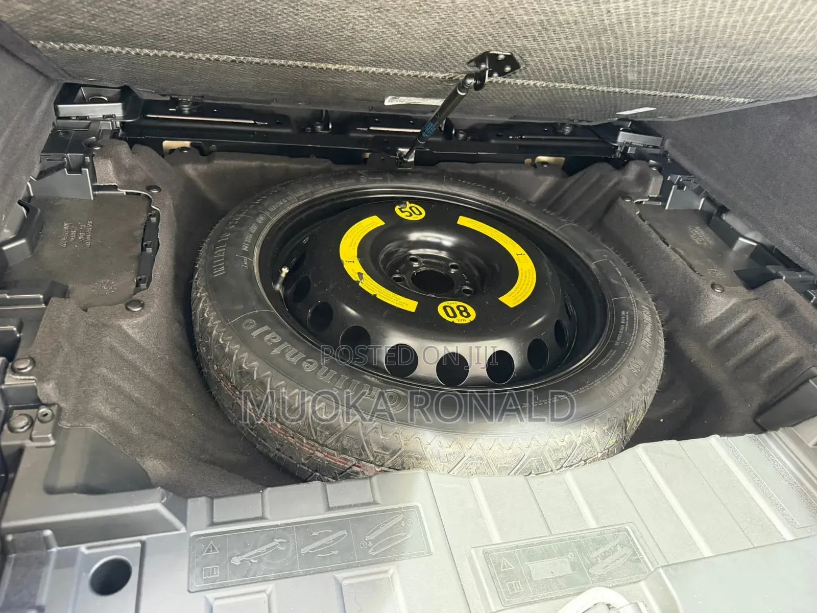 Donut Tyre (Spare Tyre for All Germany Car Available
