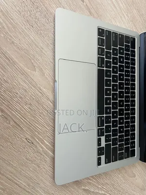 Laptop Apple MacBook Air 2022 M2 8GB Apple M2 SSD 256GB