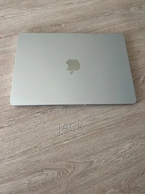 Laptop Apple MacBook Air 2022 M2 8GB Apple M2 SSD 256GB