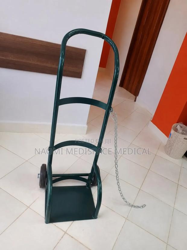 8.5m3 Oxygen Cylinder Trolley