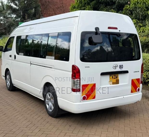 Toyota HiAce 2018 White - thumbnail 6