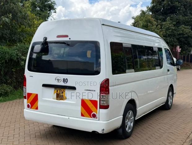 Toyota HiAce 2018 White - thumbnail 7