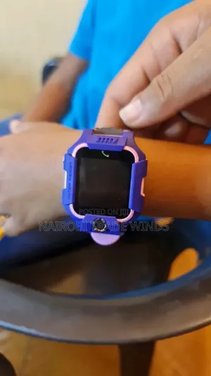GPS Tracking Kids Smart Watch + Free Key Holder