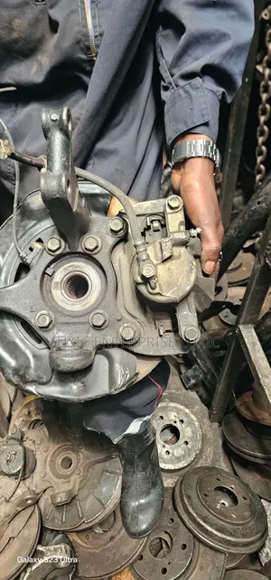 Toyota Vanguard Complete Front Hub
