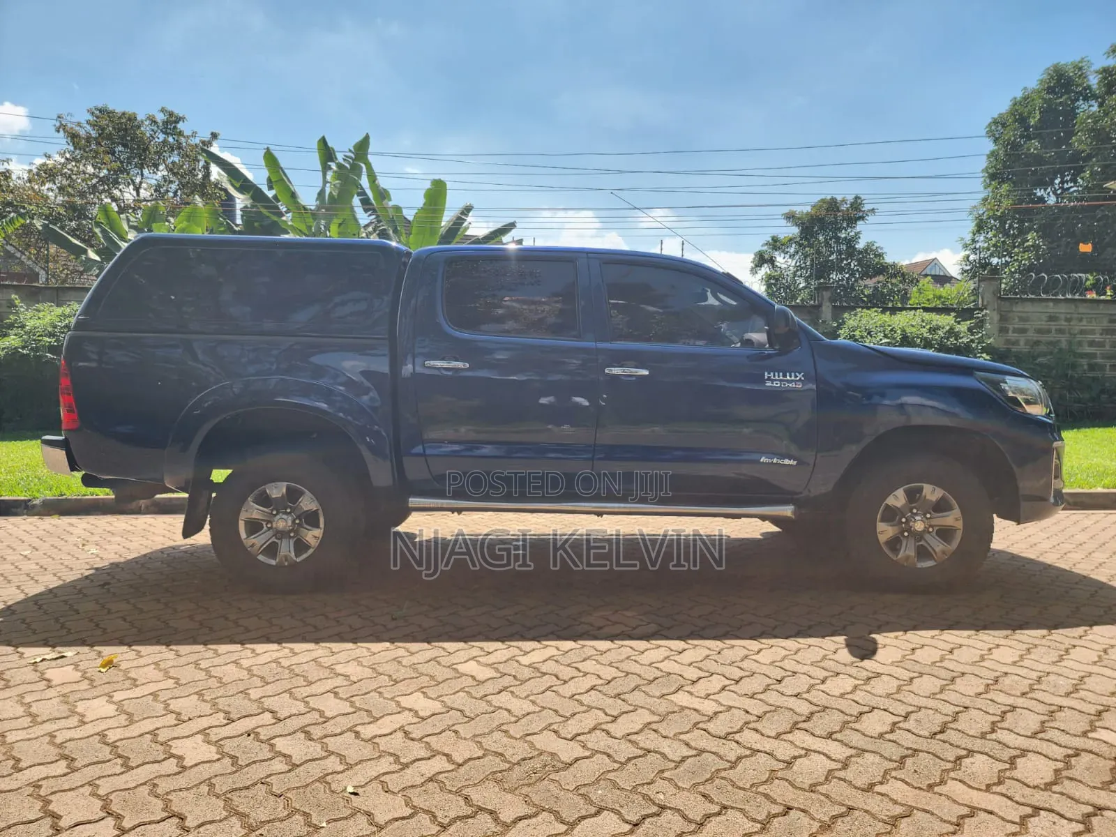 Toyota Hilux 2010 Blue