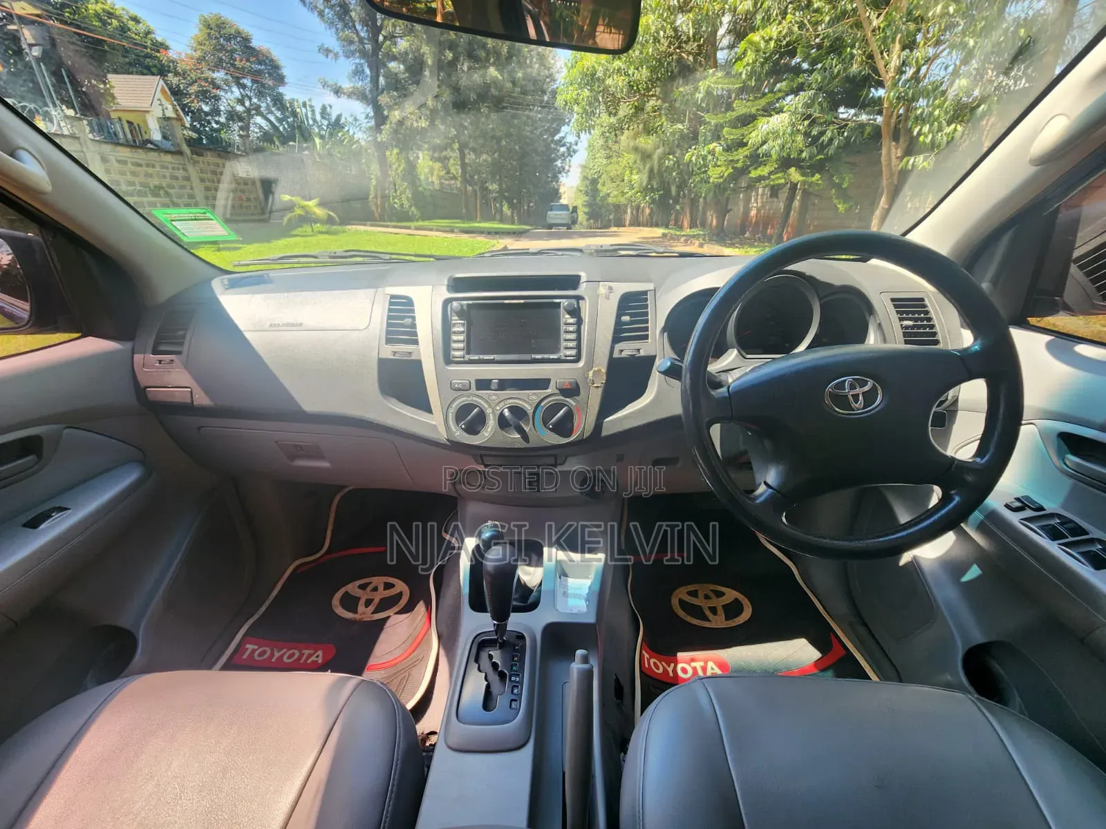 Toyota Hilux 2010 Blue