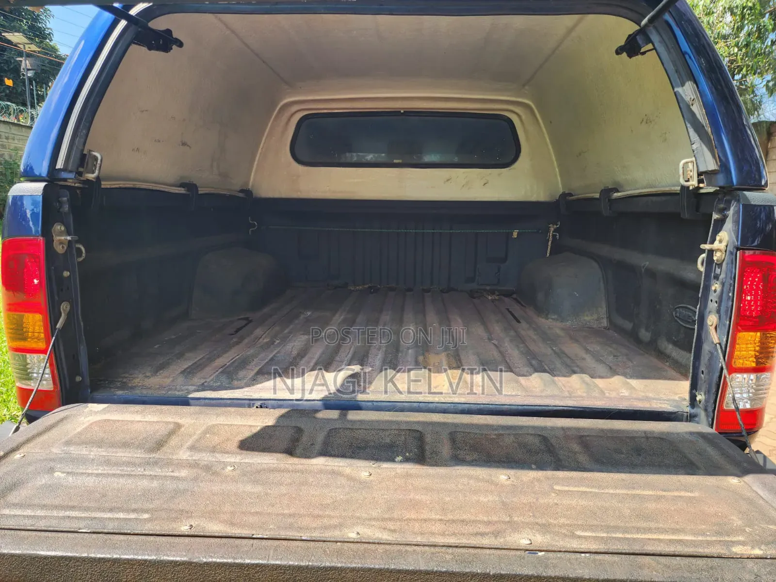 Toyota Hilux 2010 Blue