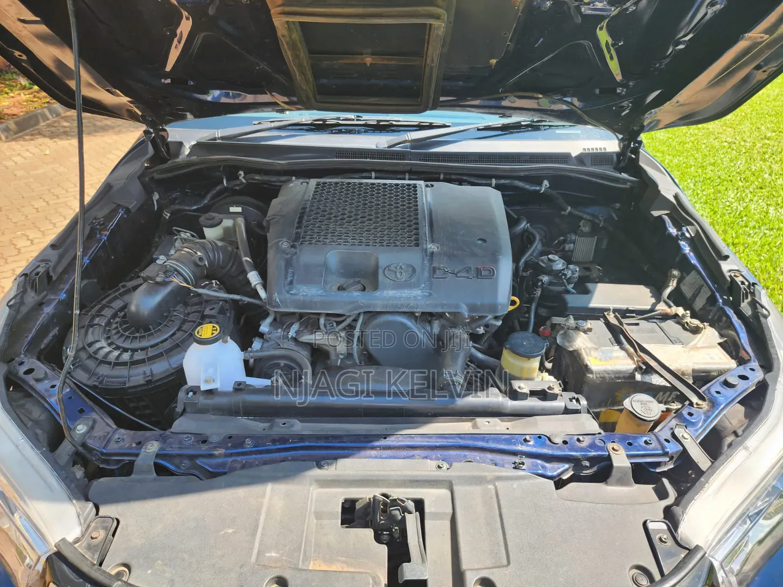 Toyota Hilux 2010 Blue