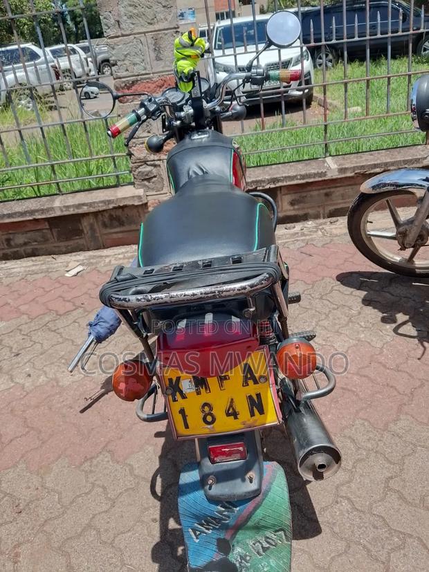 Bajaj Boxer 100 2019 Red