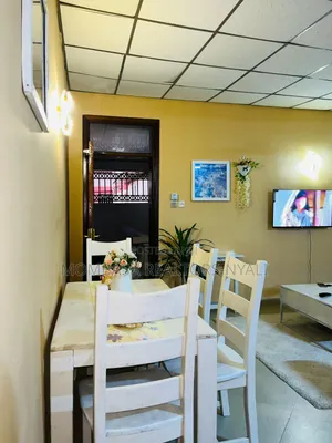 6 Seater Dinning Table