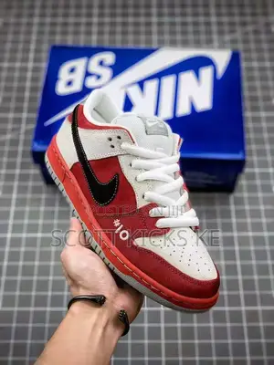 Nike Sb Dunk Low “Roller Derby “