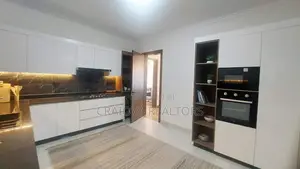 5bdrm Penthouse in Kileleshwa for sale