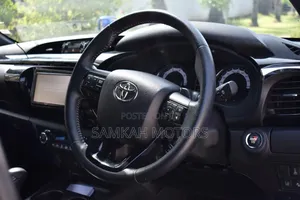 Toyota Hilux 2020 Blue