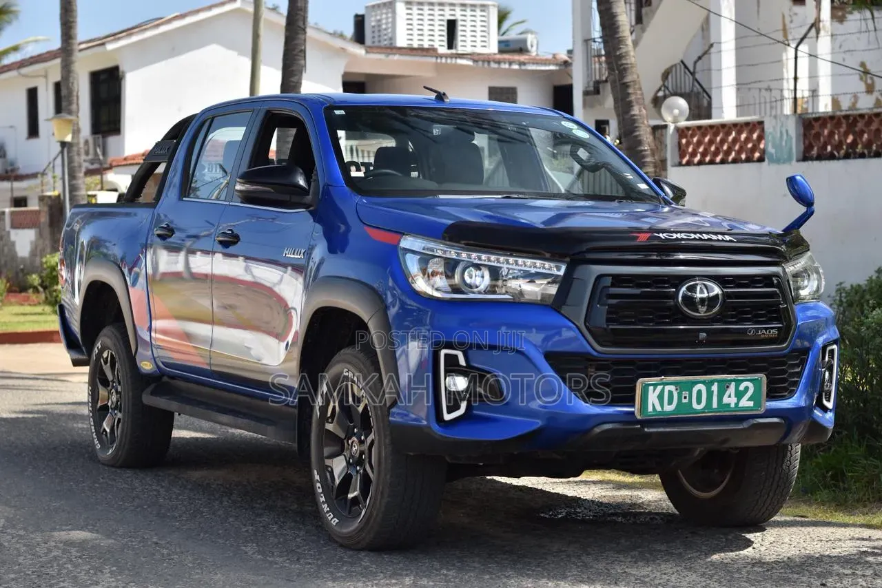 Toyota Hilux 2020 Blue