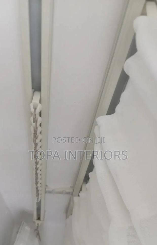 Heavy Duty Aluminium Curtain Rail Track for Ceiling Mounting