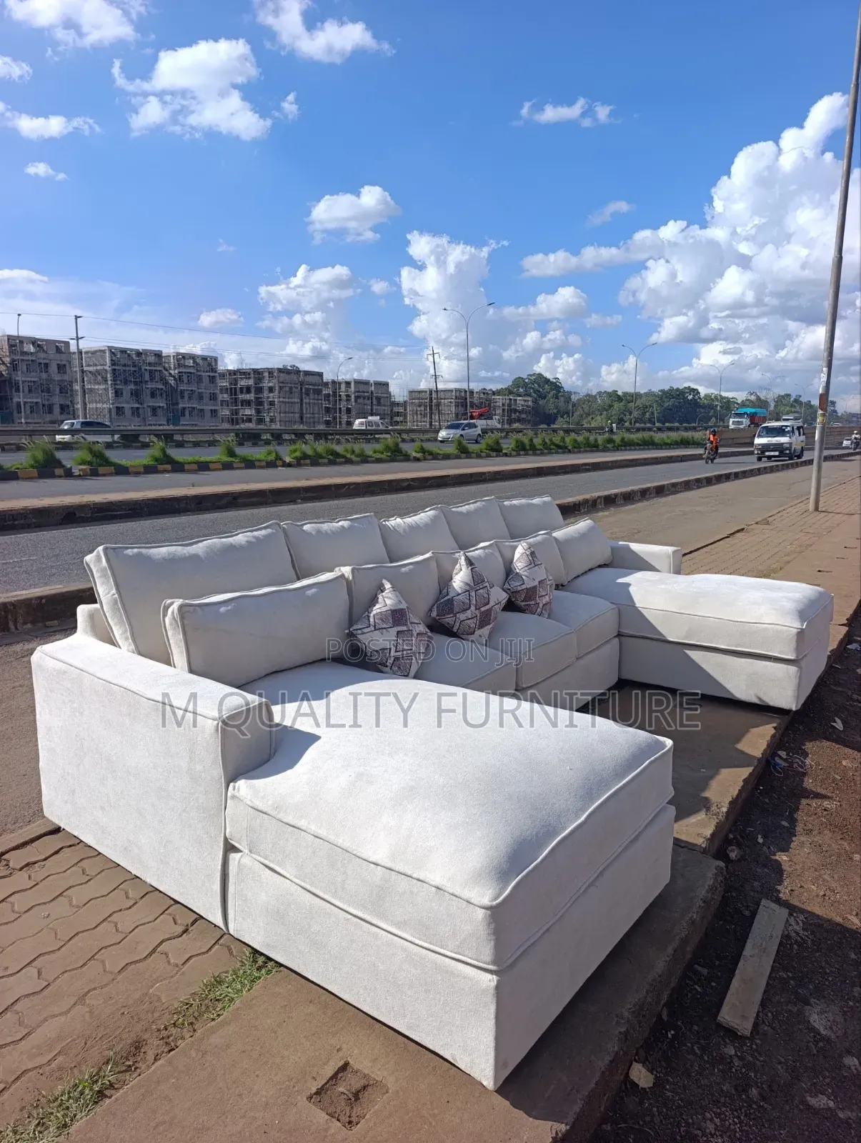 U Shaped Cornner Sofa.Spacious and Classy.