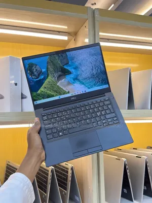 Laptop Dell Latitude 7390 8GB Intel Core i5 SSD 256GB