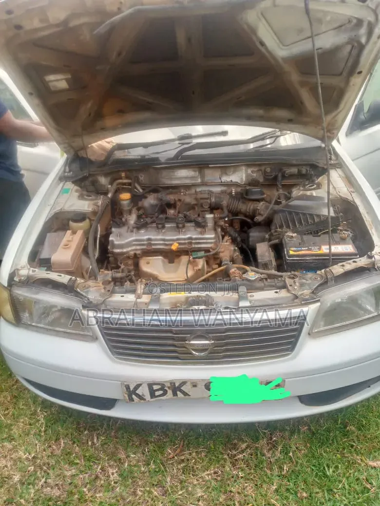 Nissan FB15 2004 White