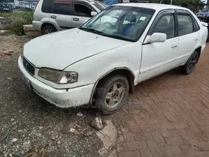 Toyota Corolla 1998 White