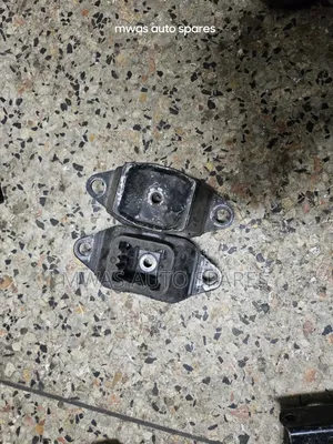 Nissan Tiida Gear Mounting