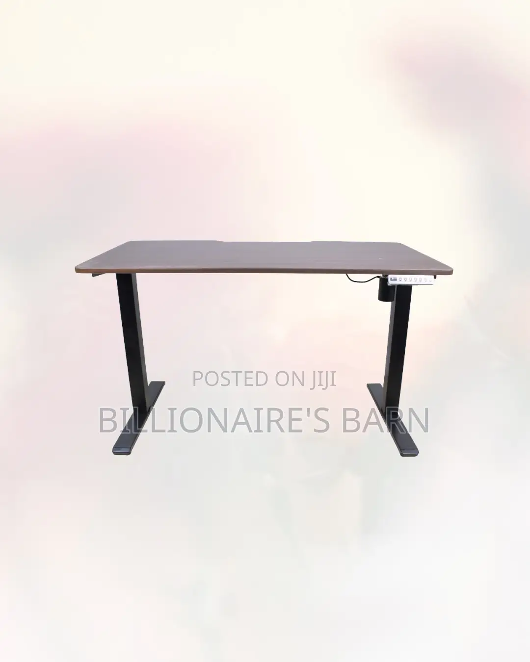 Boost Workflow With This Desk Executive Sit-Stand Comfort for Hybrid