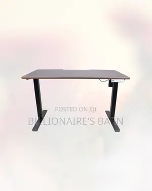 Boost Workflow With This Desk Executive Sit-Stand Comfort for Hybrid