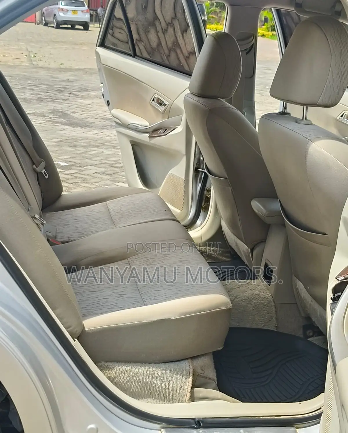 Toyota Allion 2011 Silver
