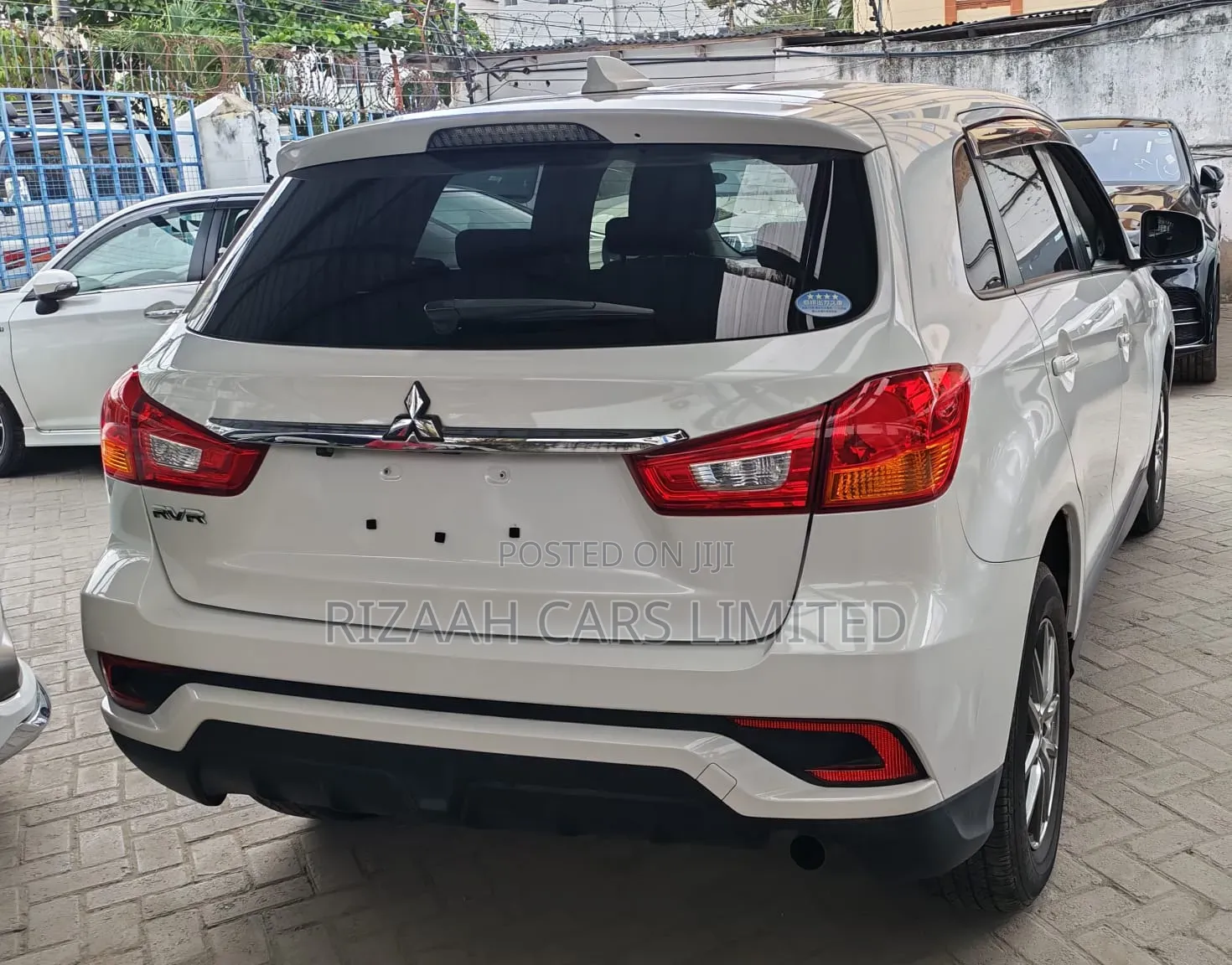 Mitsubishi RVR 2018 White
