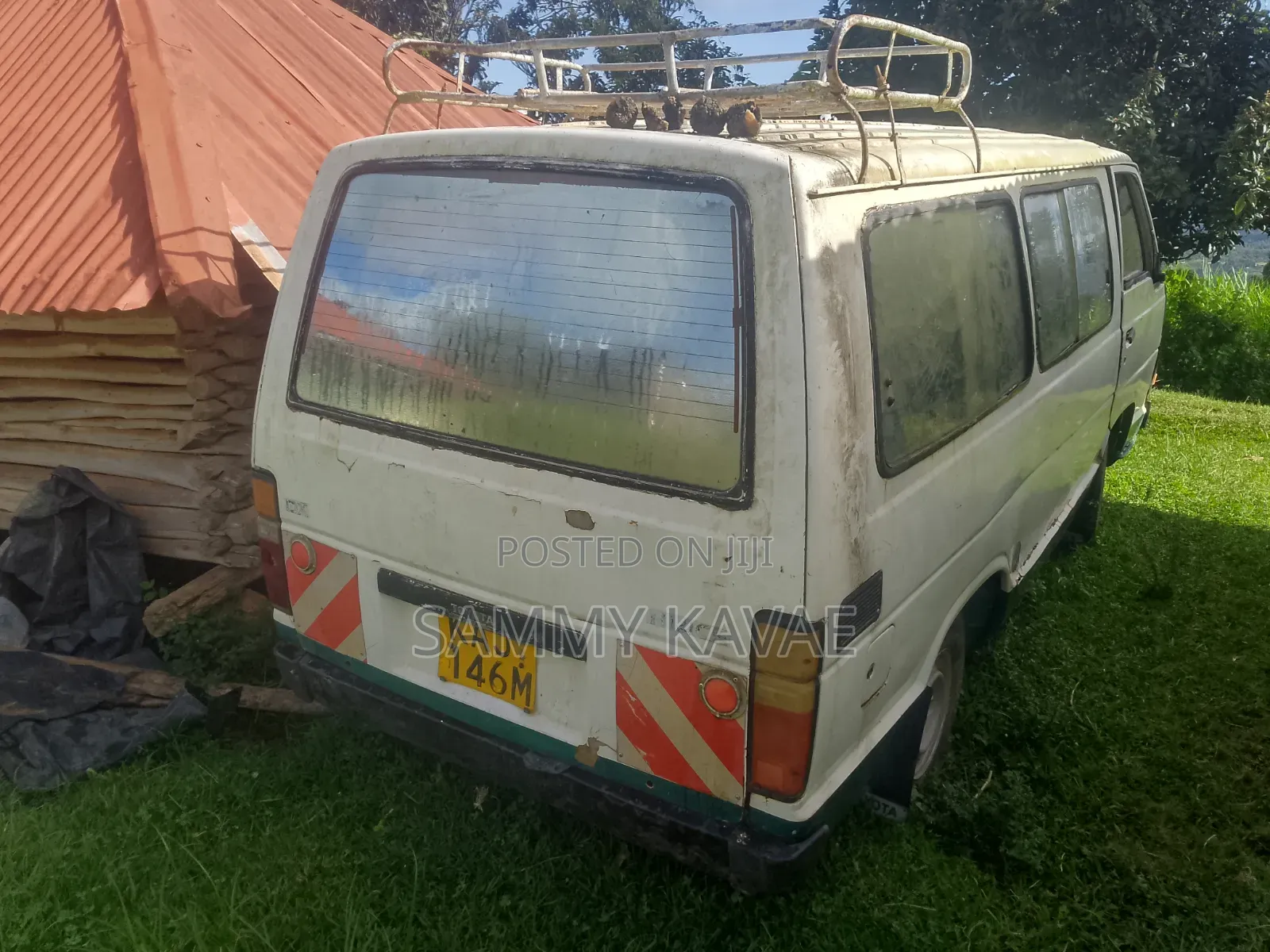 Toyota HiAce 1989 White
