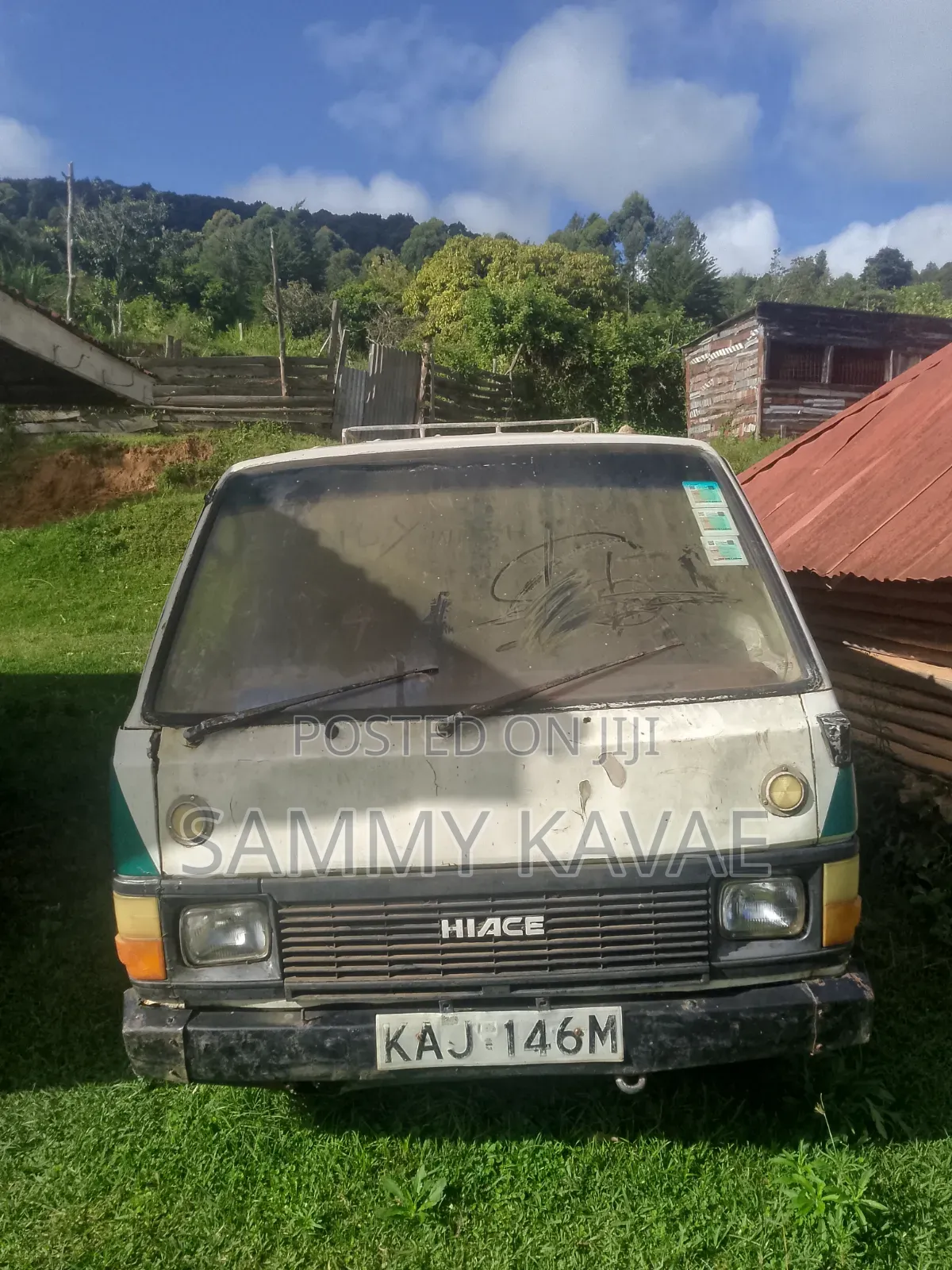 Toyota HiAce 1989 White