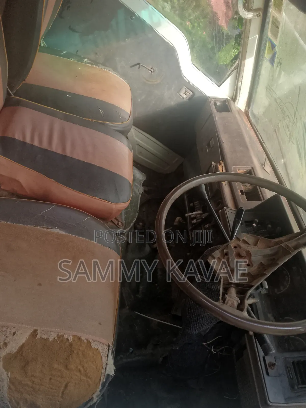 Toyota HiAce 1989 White