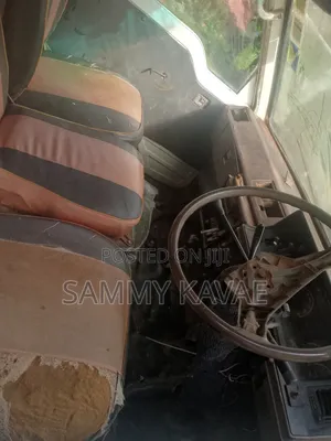 Toyota HiAce 1989 White