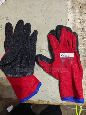 Diamond Grip Red Gloves