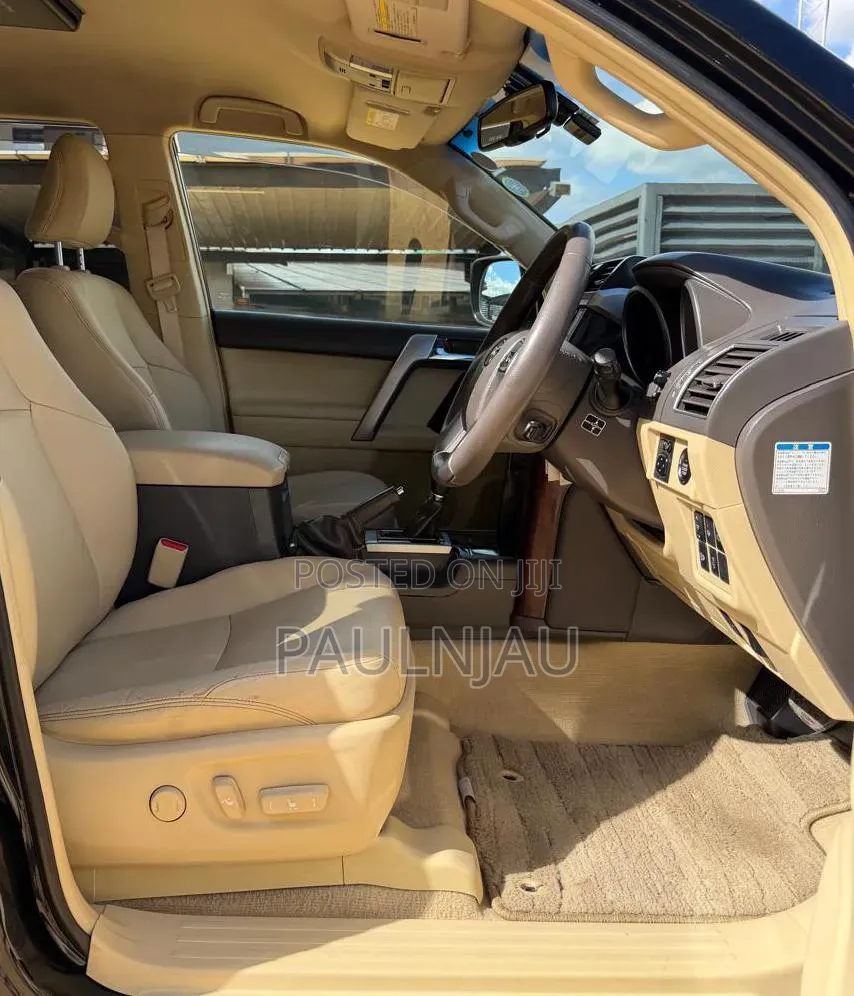 Toyota Land Cruiser Prado 2017 Black