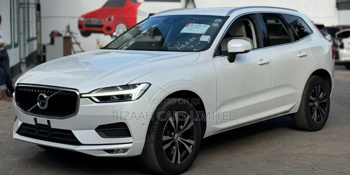 Volvo XC60 T5 R-Design AWD 2019 White