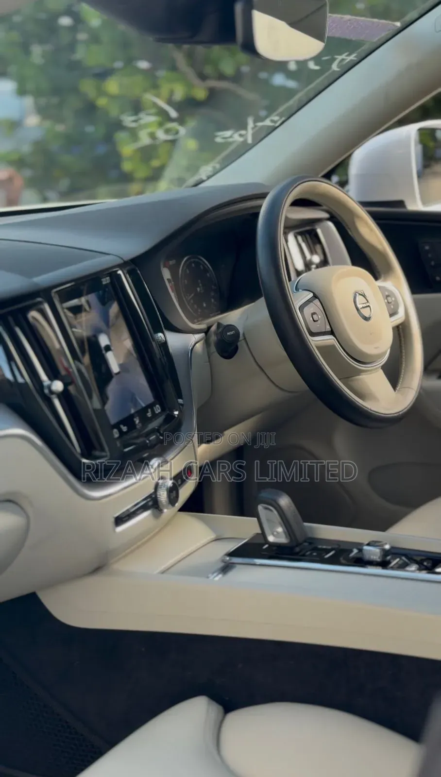 Volvo XC60 T5 R-Design AWD 2019 White