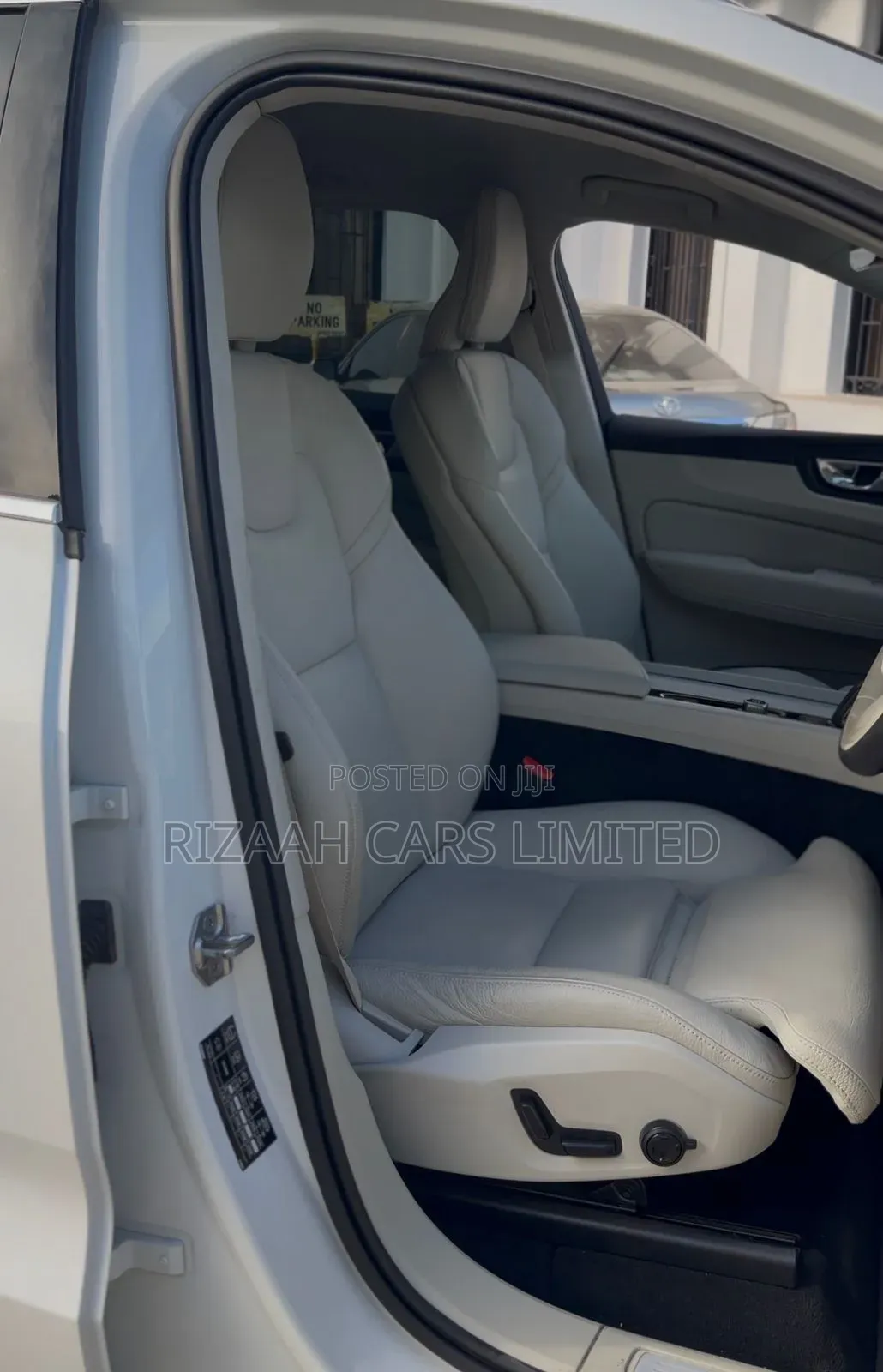 Volvo XC60 T5 R-Design AWD 2019 White