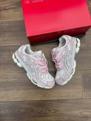 Ladies Asics Gel-Nyc Sneakers