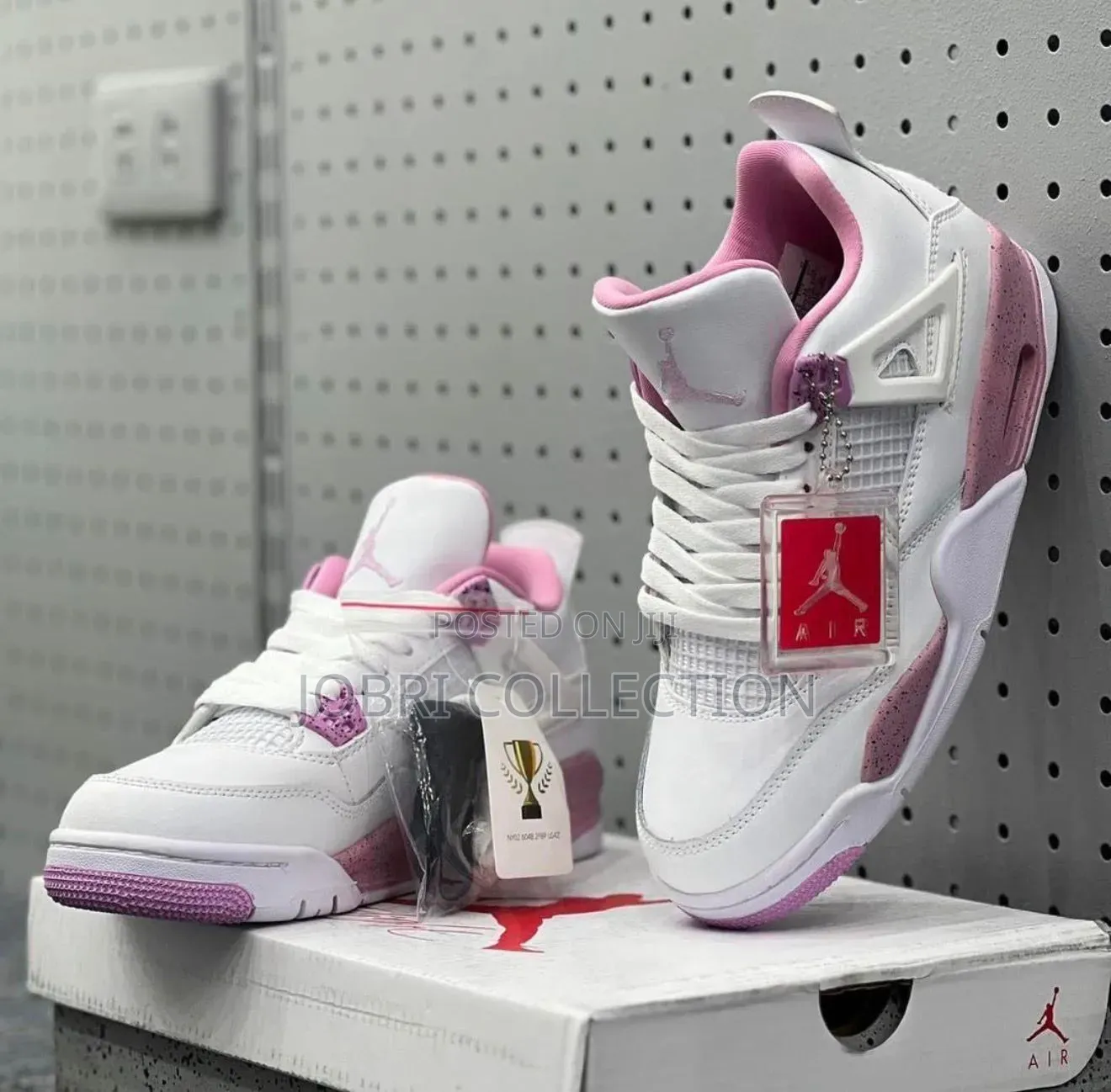 Ladies Air Jordan 4 Retro Og “White Pink Oreo “
Sneakers