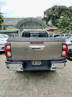 Toyota Hilux 2020 Gray