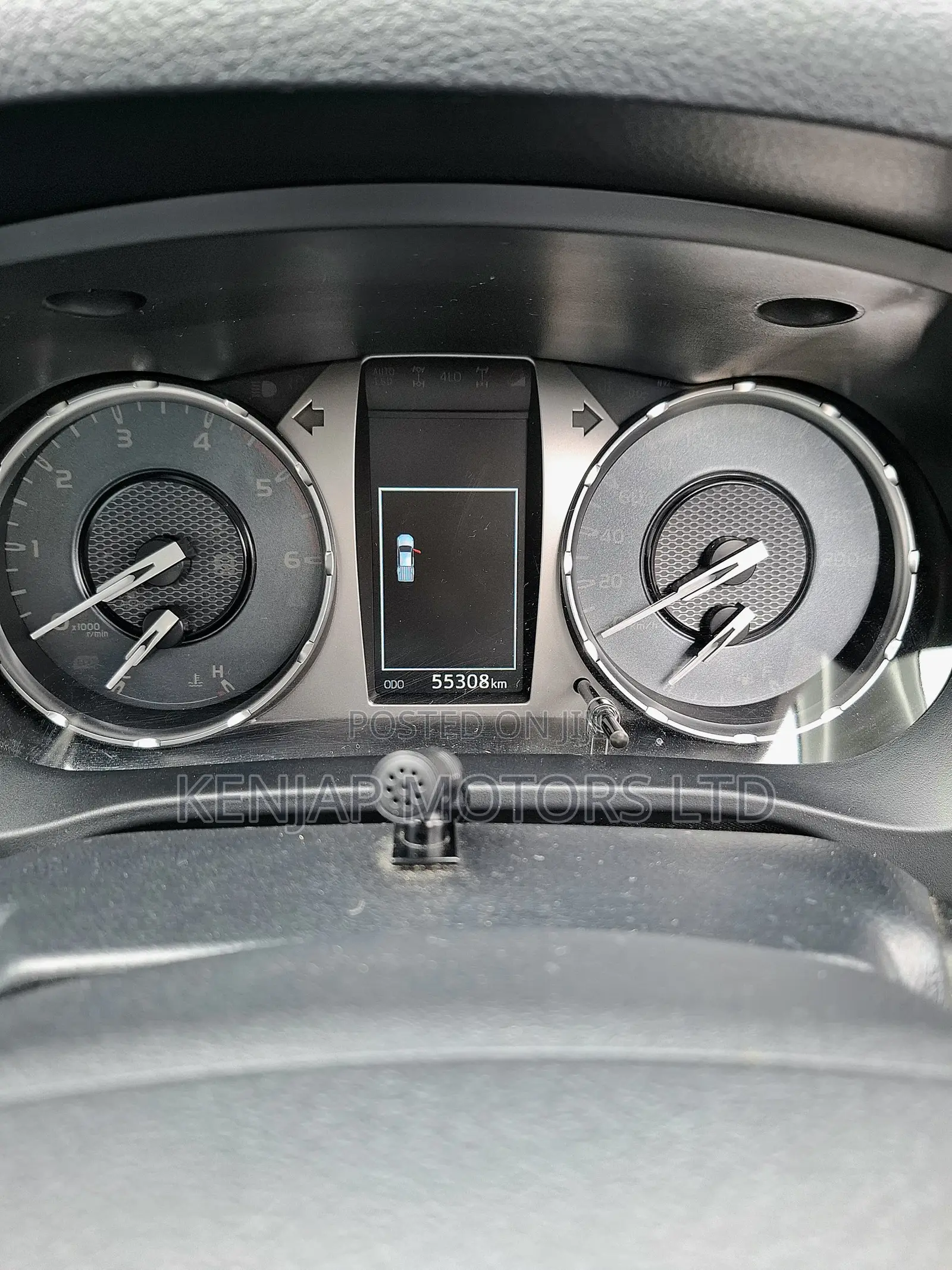 Toyota Hilux 2020 Gray