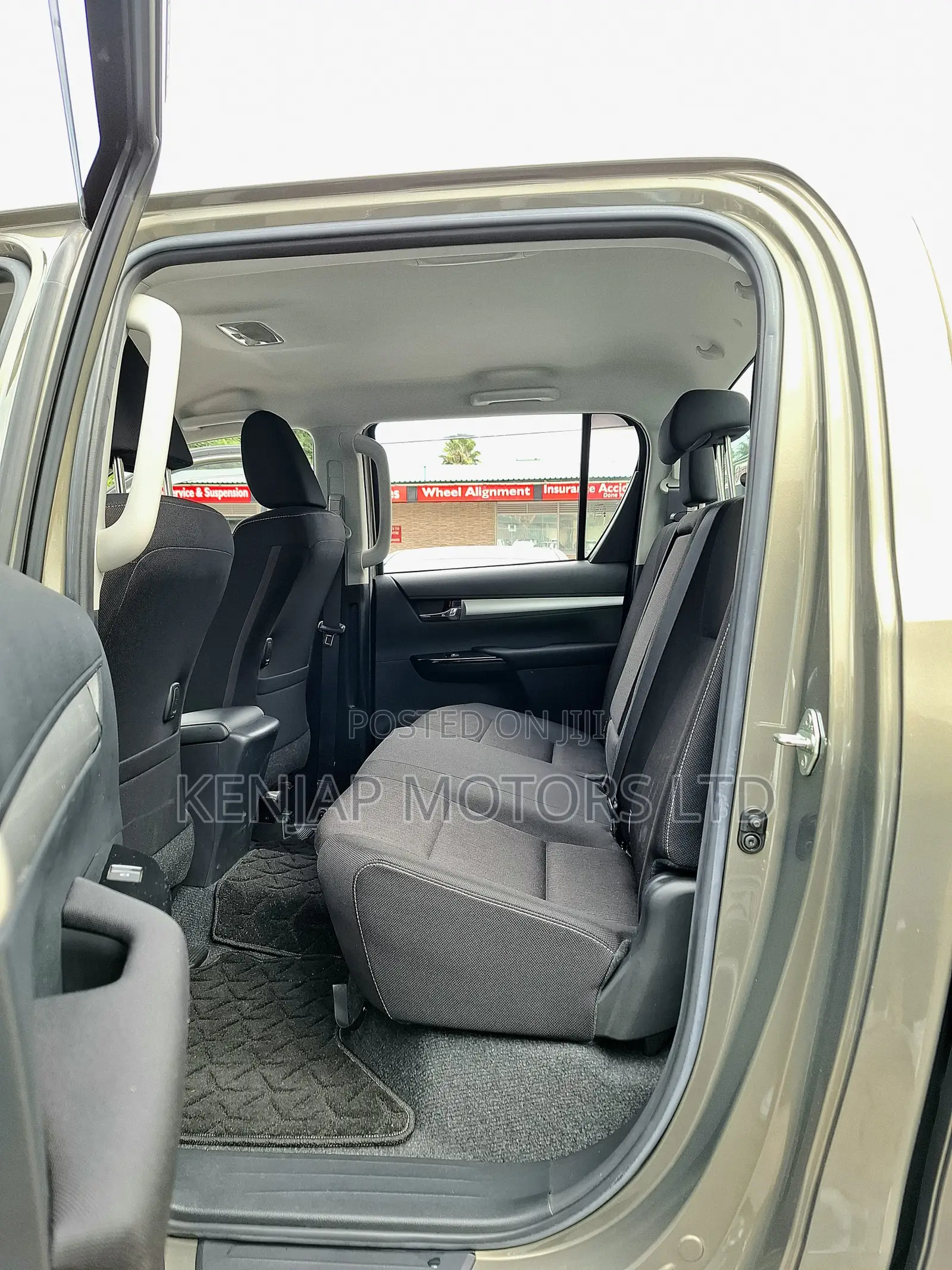 Toyota Hilux 2020 Gray