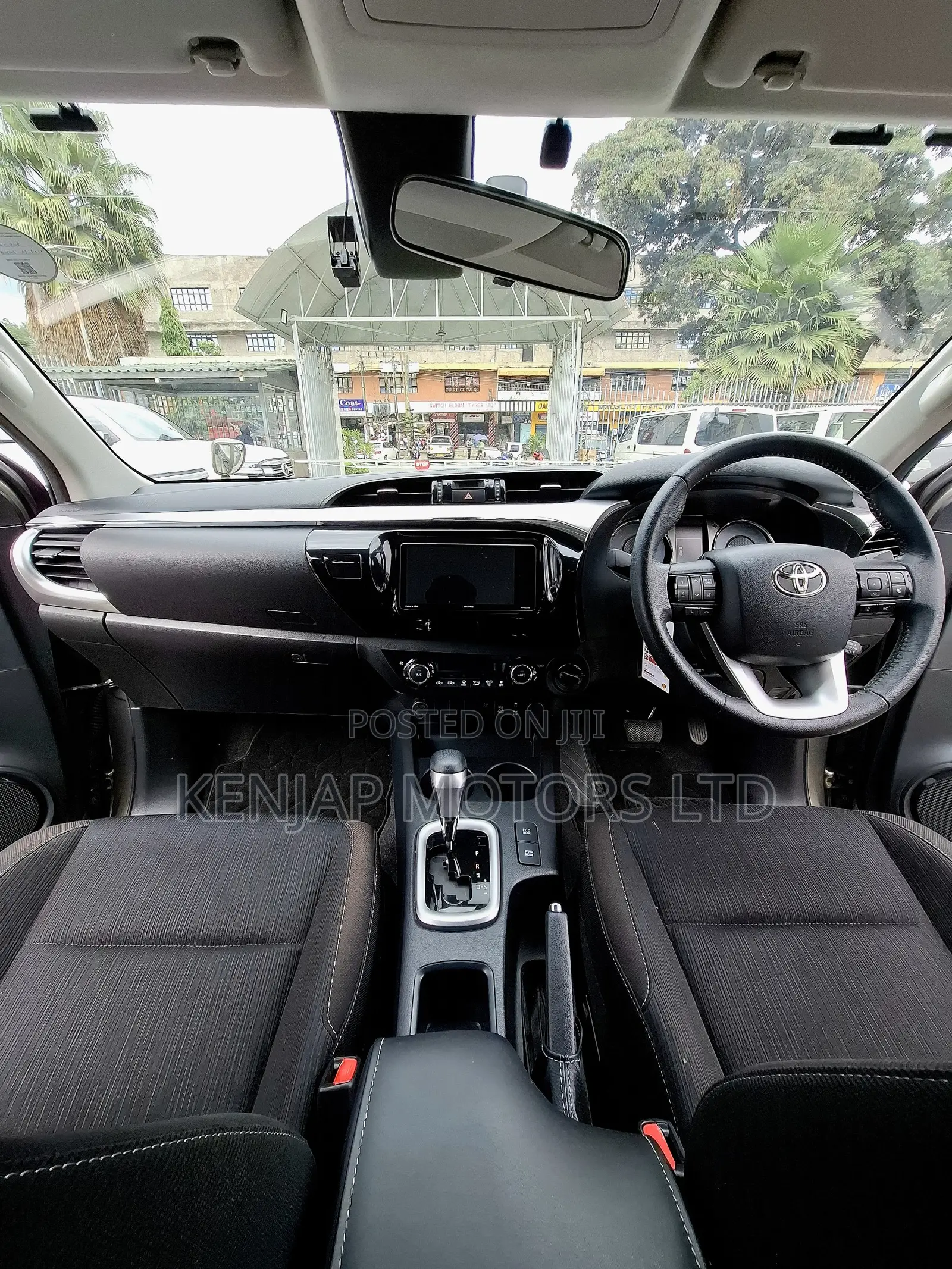 Toyota Hilux 2020 Gray