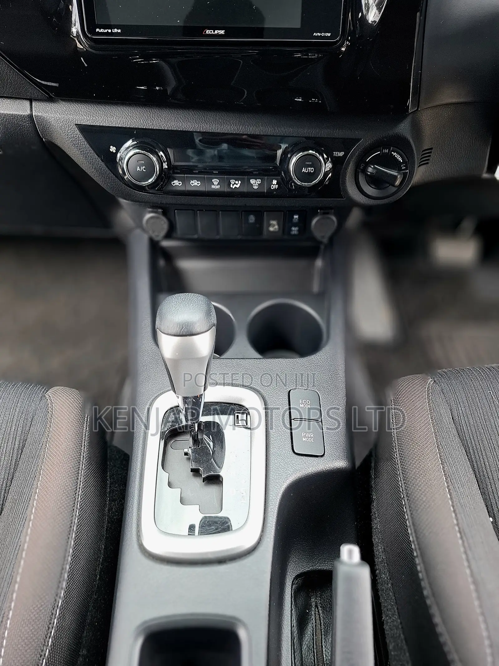 Toyota Hilux 2020 Gray