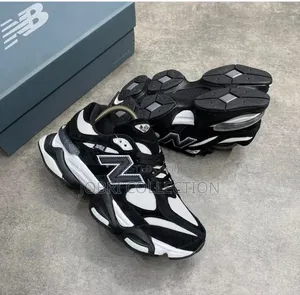 New Balance 9060 “ Panda “
Sneakers