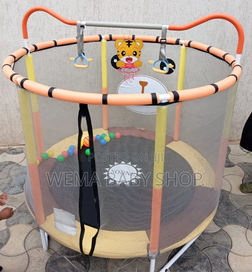 5ft Trampoline for Kids With Safety Enclosure