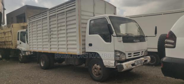 Isuzu NPR 2010