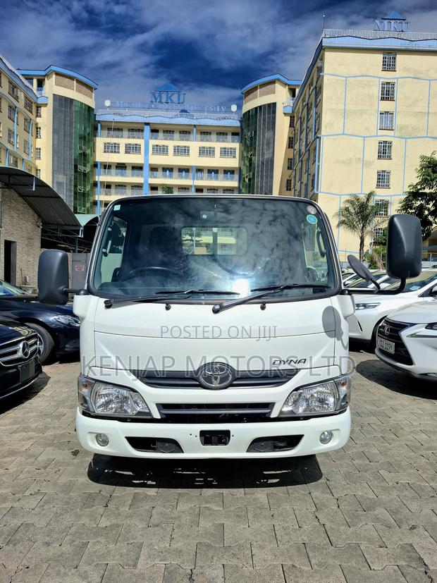 2018 Toyota Dyna - thumbnail 2